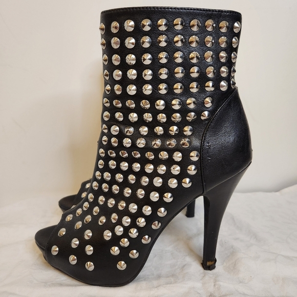 Studded high heels - Picture 2 of 12